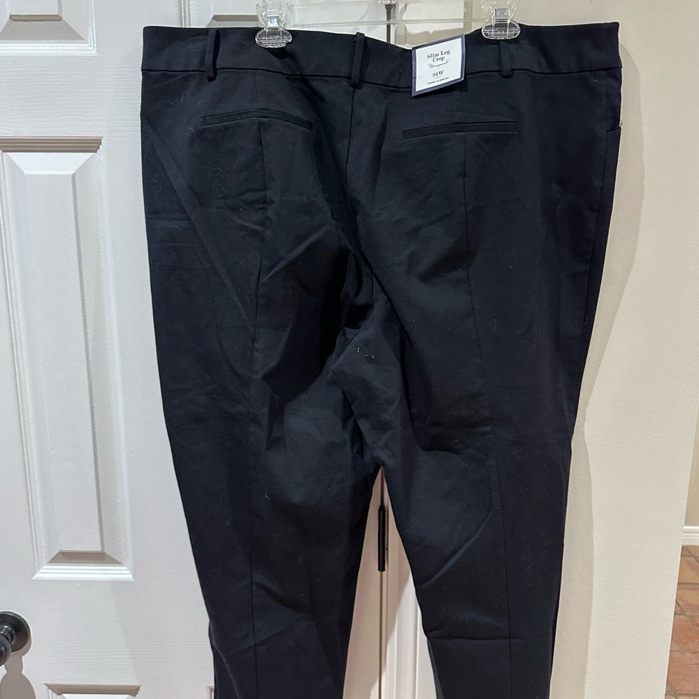 Nwt Charter club slim leg crop Newport size 24w